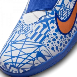 Sports-Football -Sports-Football DQ5328182 1